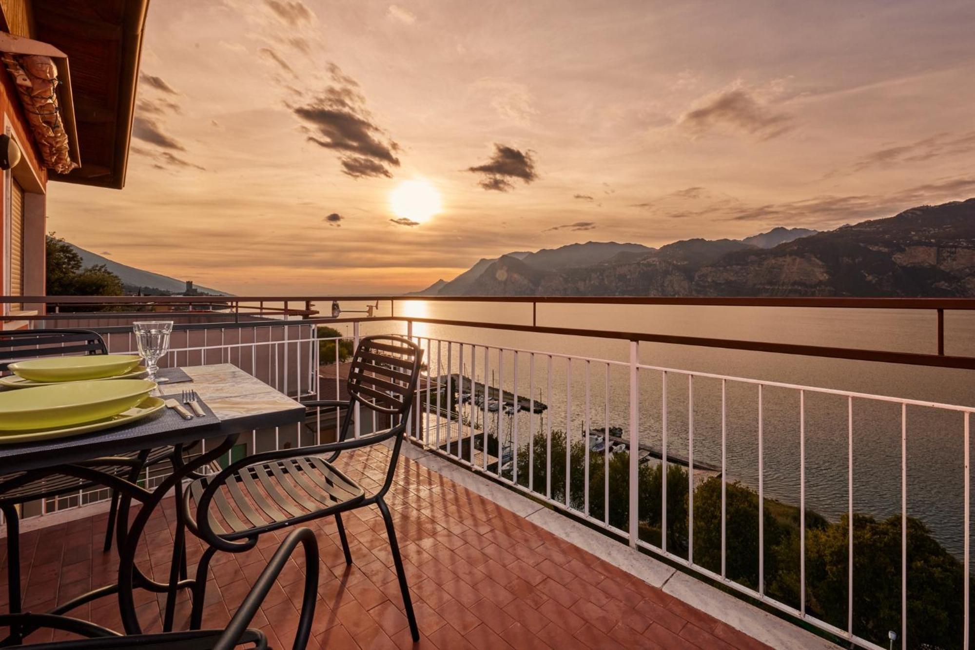 Lake View Luca Apartment Malcesine Exterior photo